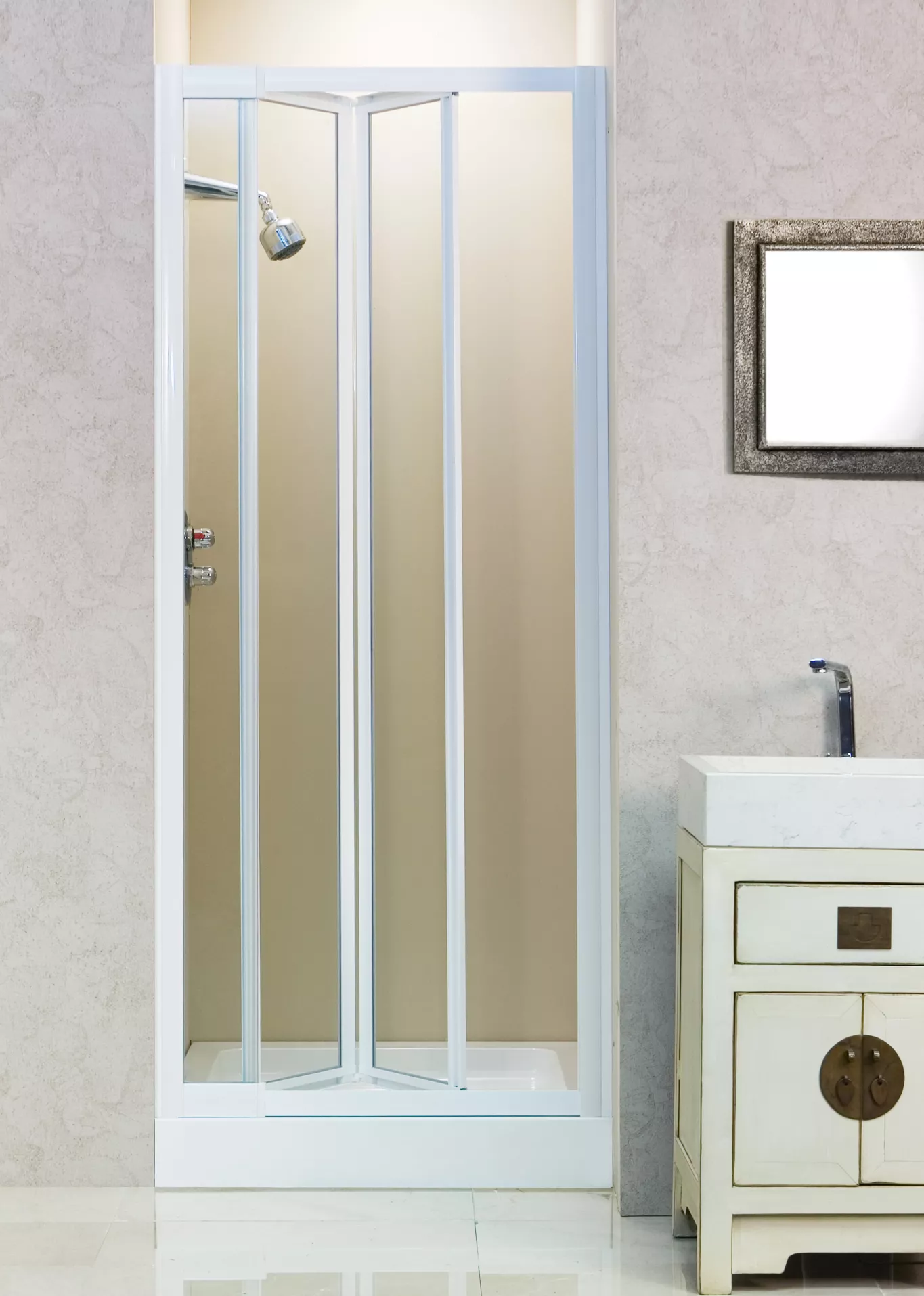 The Europa Range of Shower Doors from the 1990s